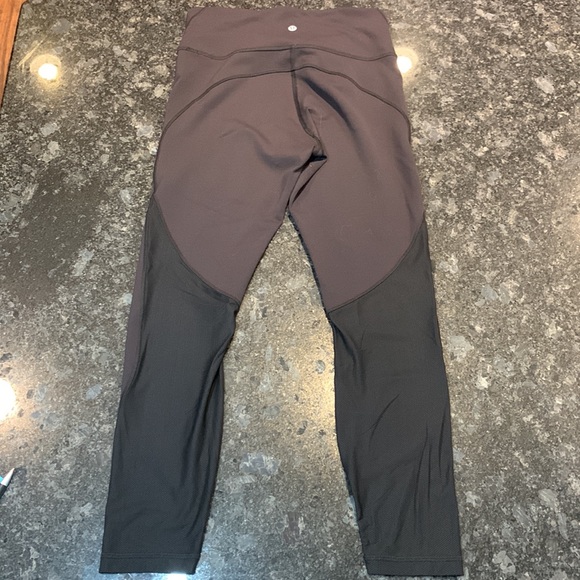 Lululemon Everlux and Mesh Highrise Legging Black Tights Sz 8 - Picture 9 of 11